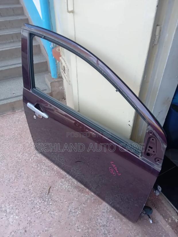 Daihatsu Mira La300/310s Front Door