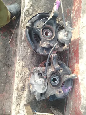 Toyota Noah Front Hub 
