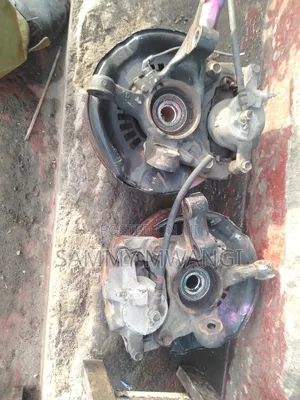 Toyota Noah Front Hub 