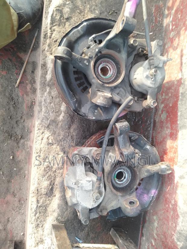 Toyota Noah Front Hub  - thumbnail 3