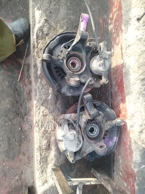 Toyota Voxy Front Hub for Ground Clearance