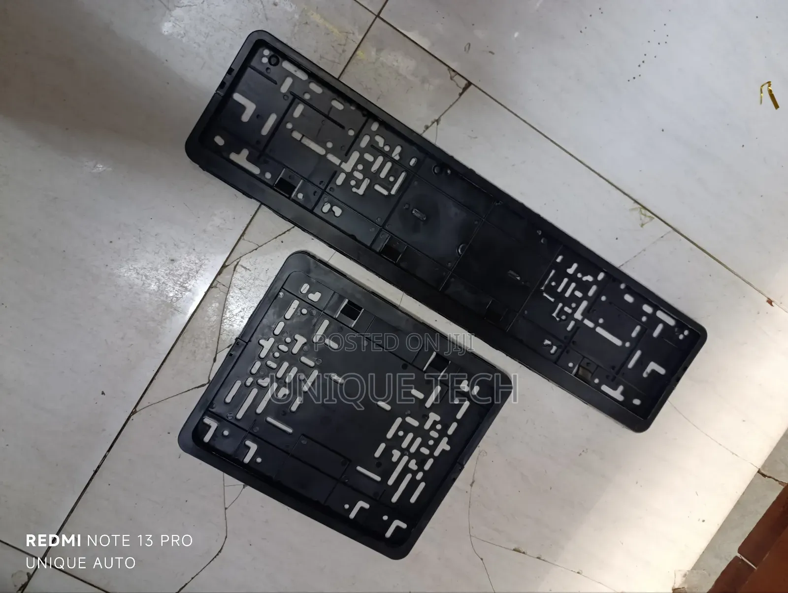 Universal Plastic Plate Holder – Clean Look, Tight Fit