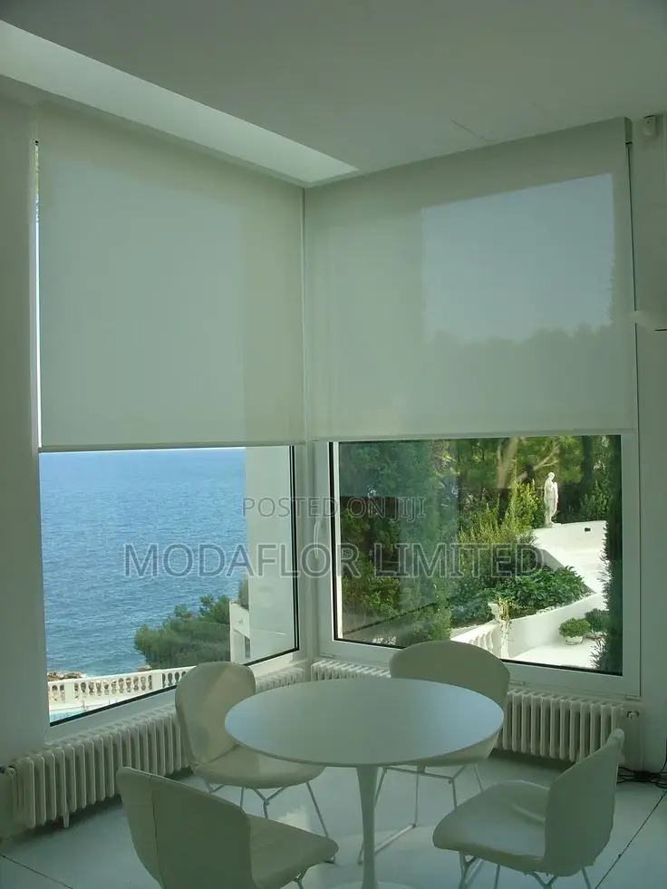 Sunscreen Roller Blinds – Glare-Free Zones Ahead