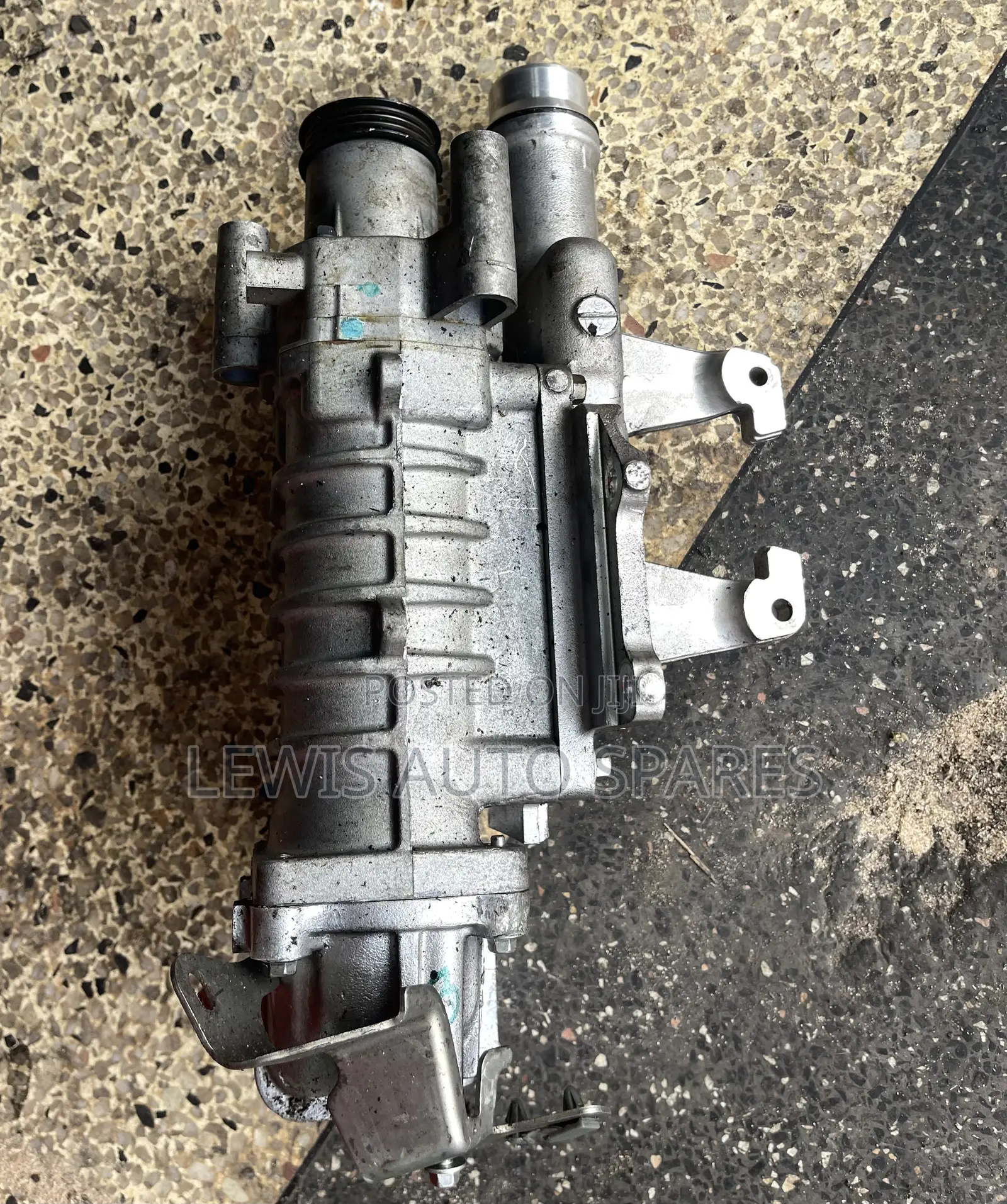 Hr12 Supercharger (Turbo)