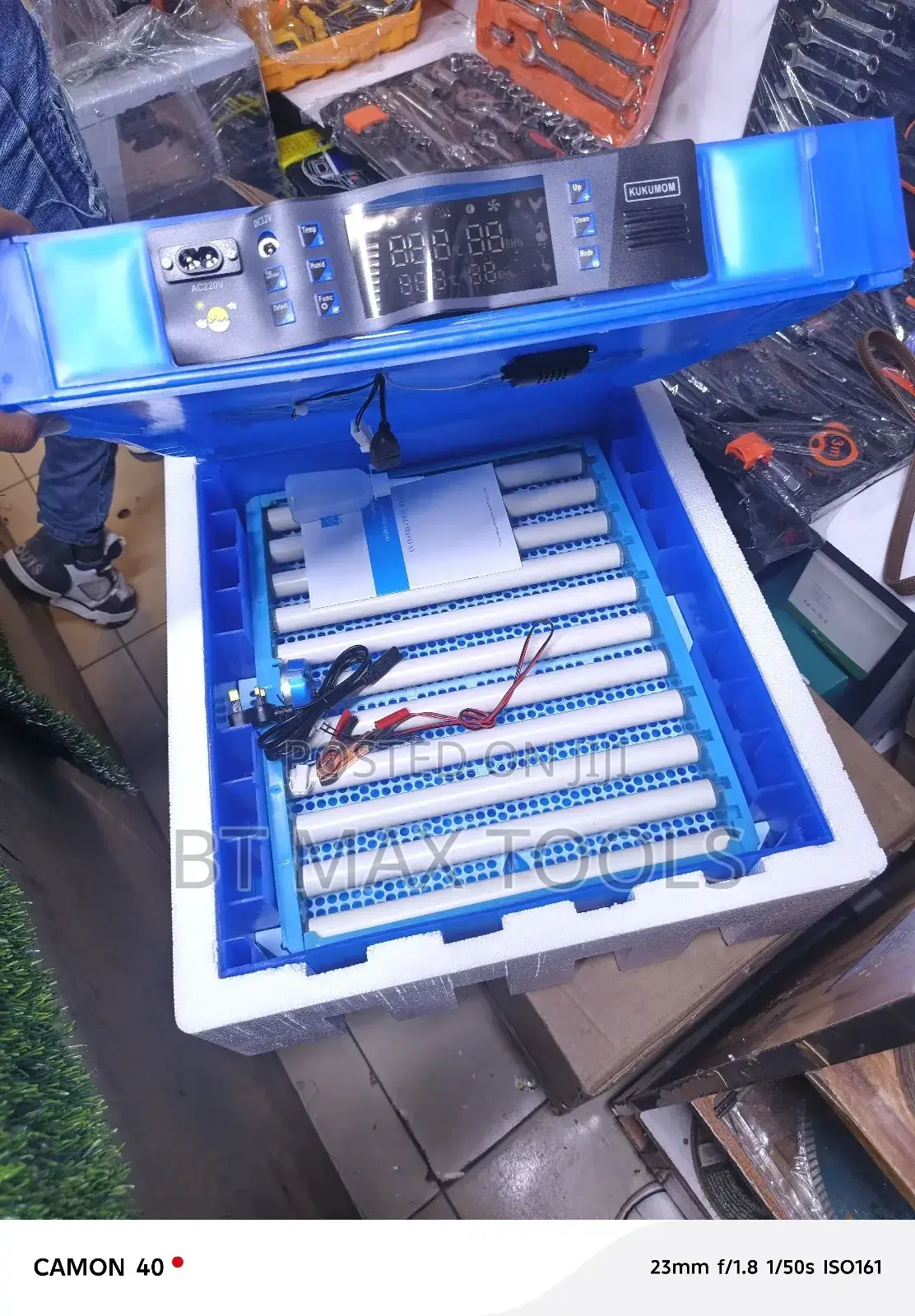 64 Eggs Incubator
