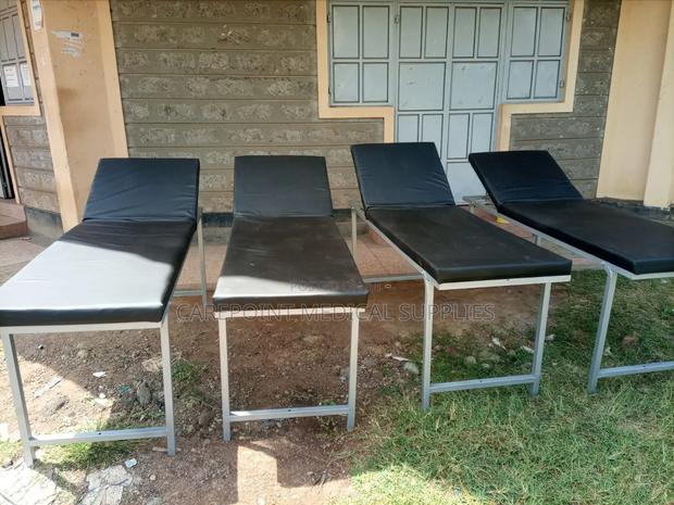 Examination Couch (Local) - main view