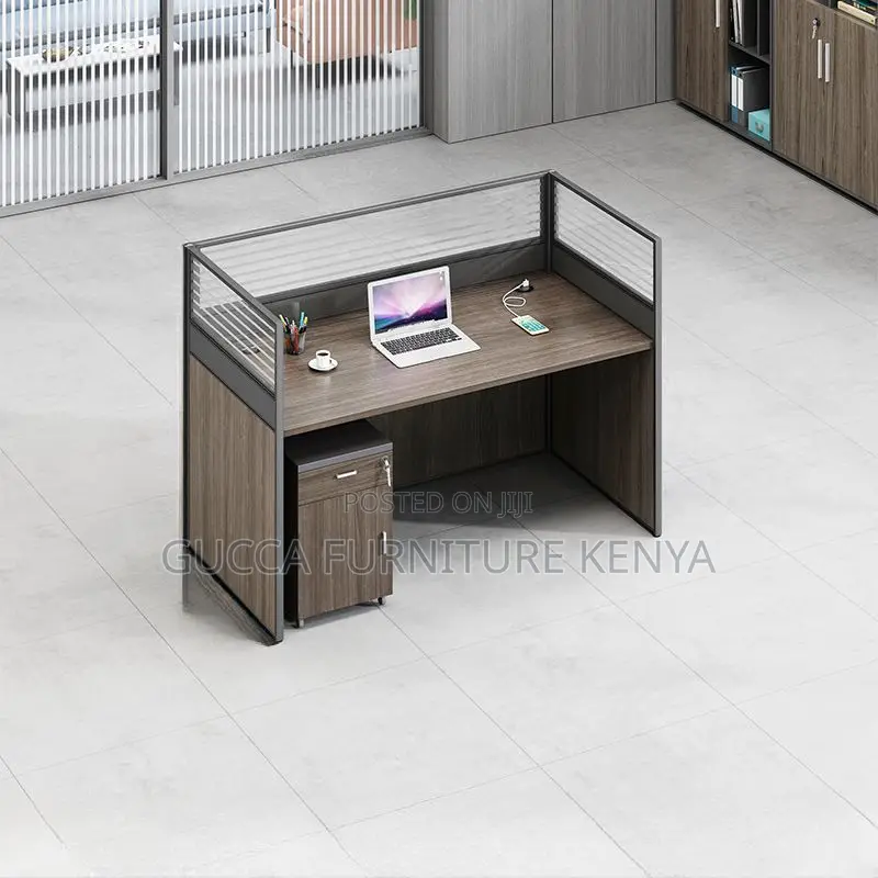 Workstations:1-Seater Modular Office Modern Workstation
