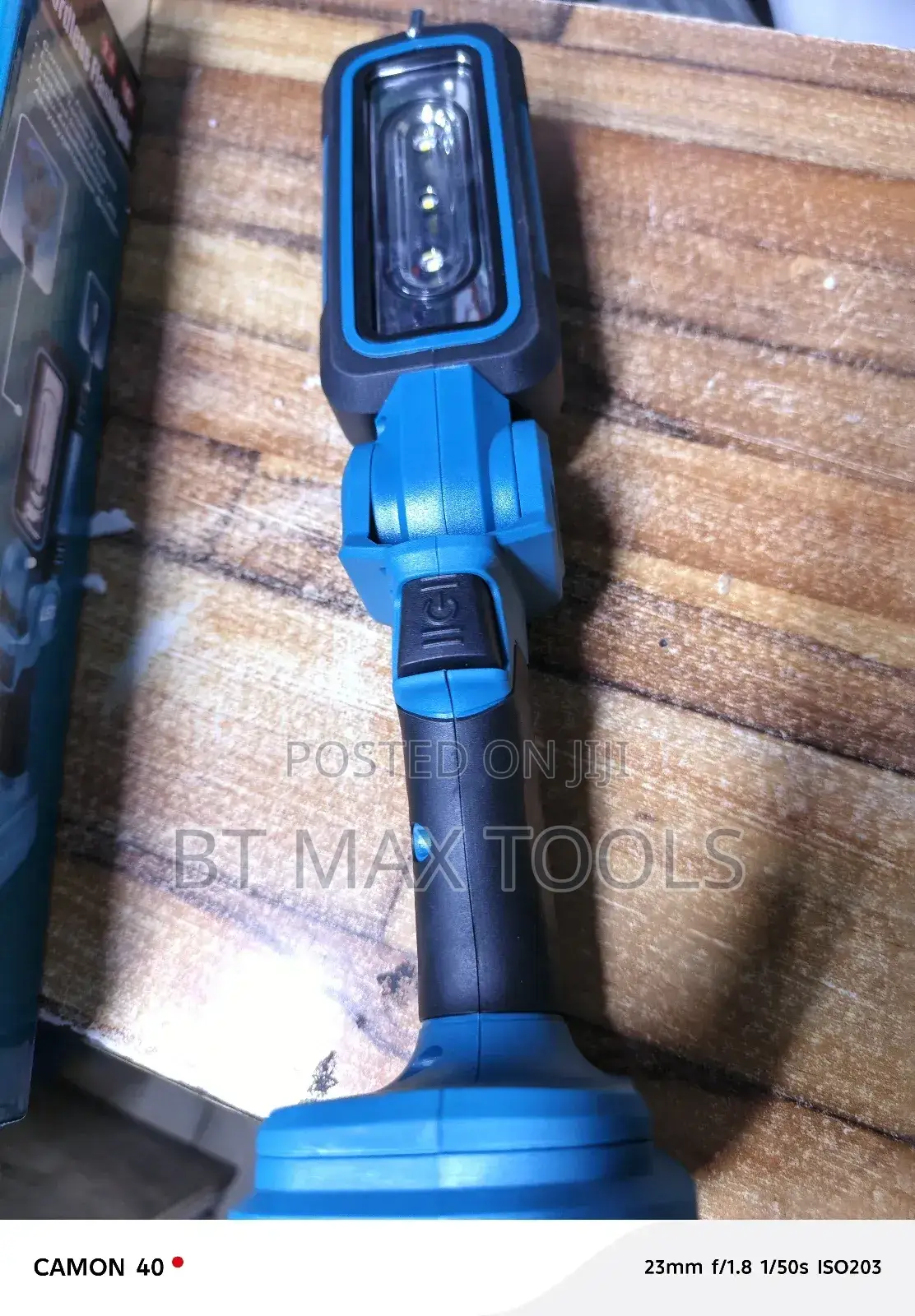 Long Lasting and High Quality Cordless Flashlight