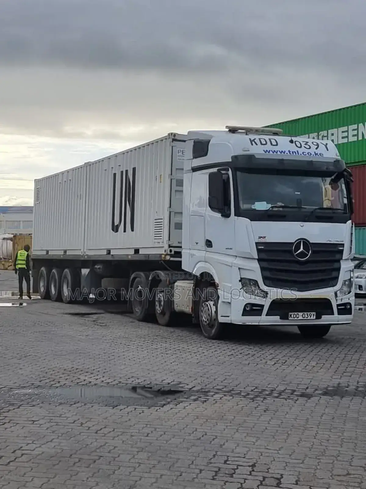 Trailers for Hauling Goods Available. Local and Cross Border
