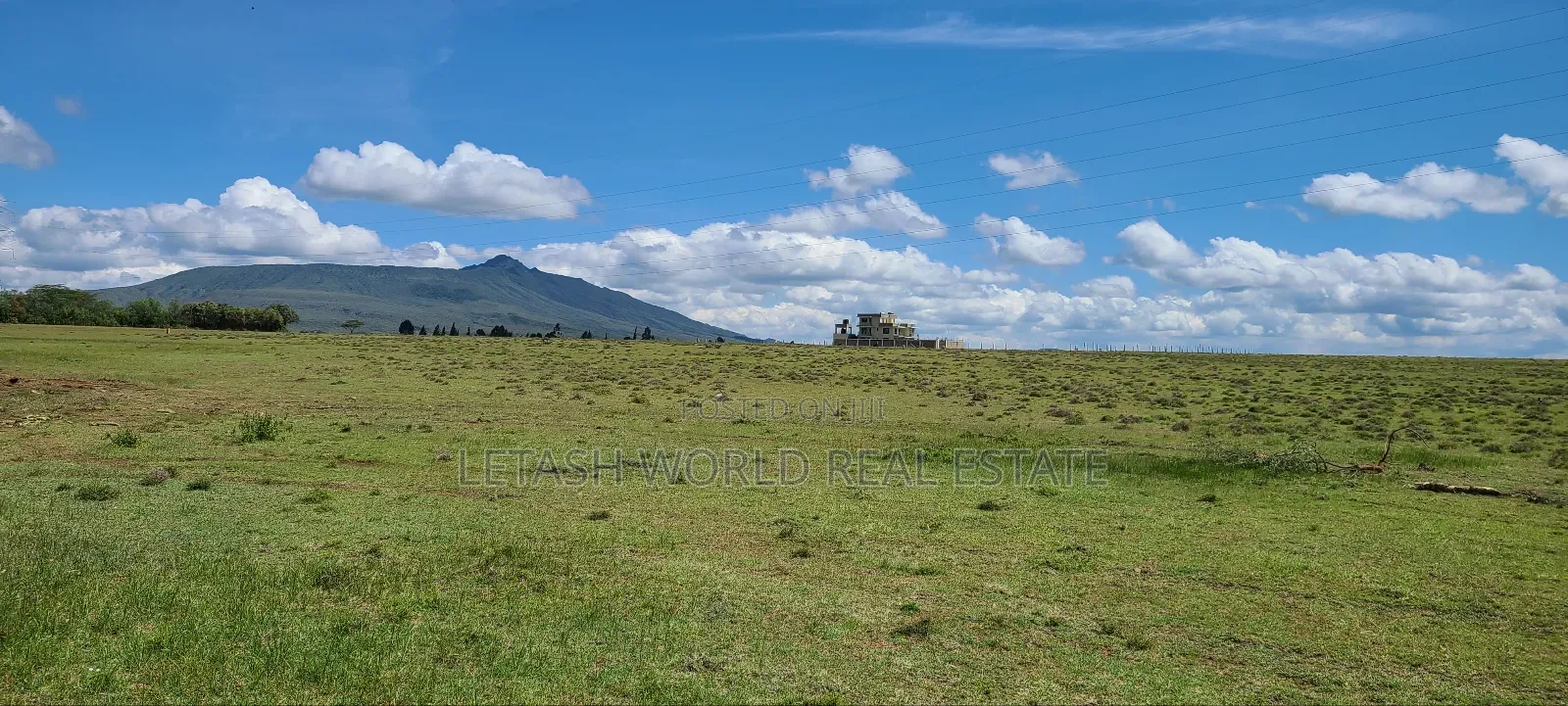 Prime Plots 1km Feom the Highway,50 by 100