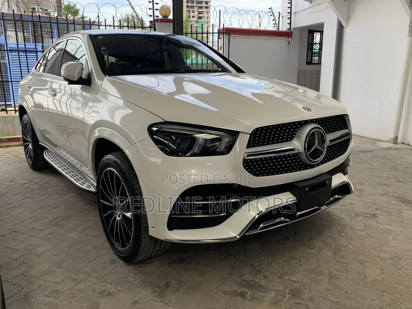 Mercedes-Benz GLE-Class GLE 400d 4MATIC 2020 Off white