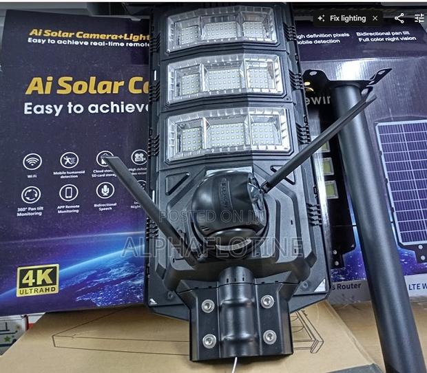Solar Camera + Lighting 2 in 1 V380