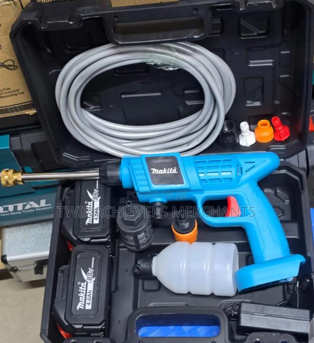 Makita Cordless Pressure Washer/Carwash 88v - main view