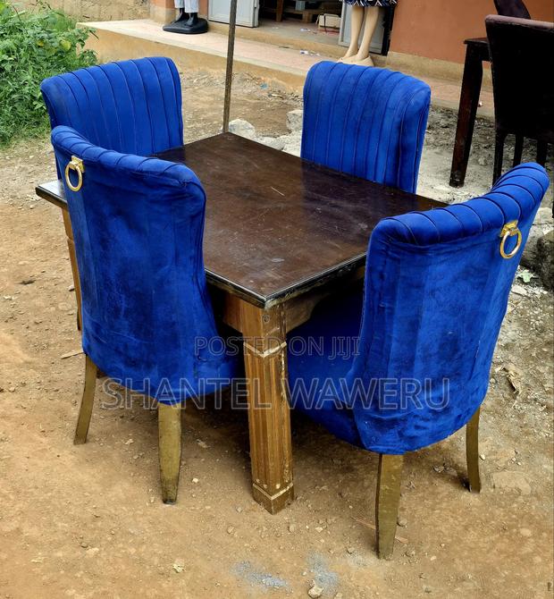Dinning Set Blue Seats - main view