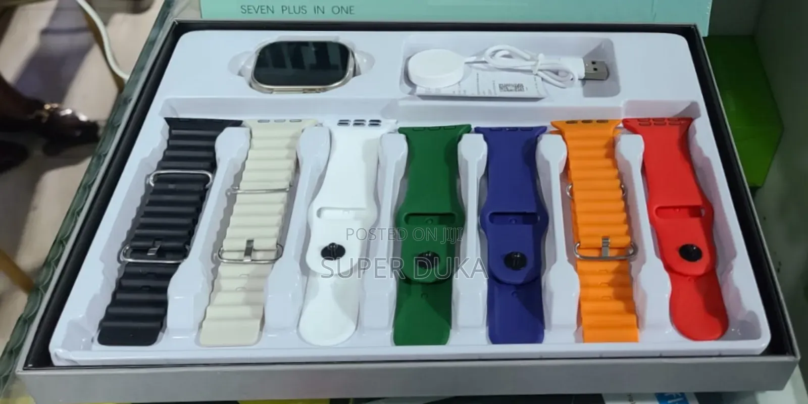Crown G800. Smartwatch. With 7straps