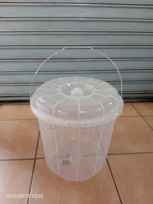20 LTR Bucket With Lid / Plastic Bucket