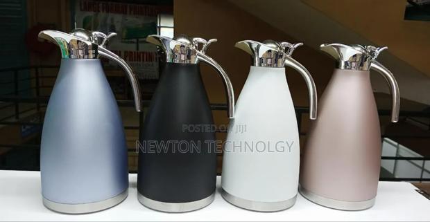 2.0 Litres Jp Vacuum Flask at 800 Available in Black and White