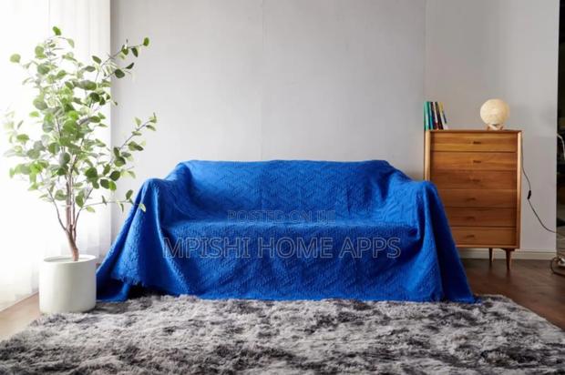 Knitted Throw Blanket - thumbnail 3