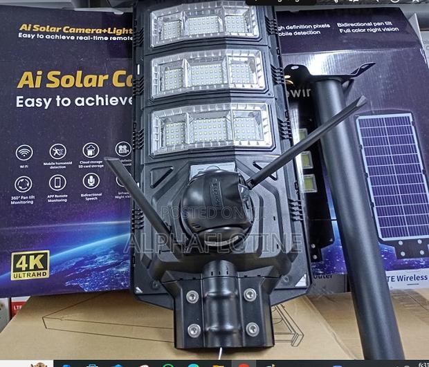 Ai Solar Camera + Lighting 2 in 1 V380