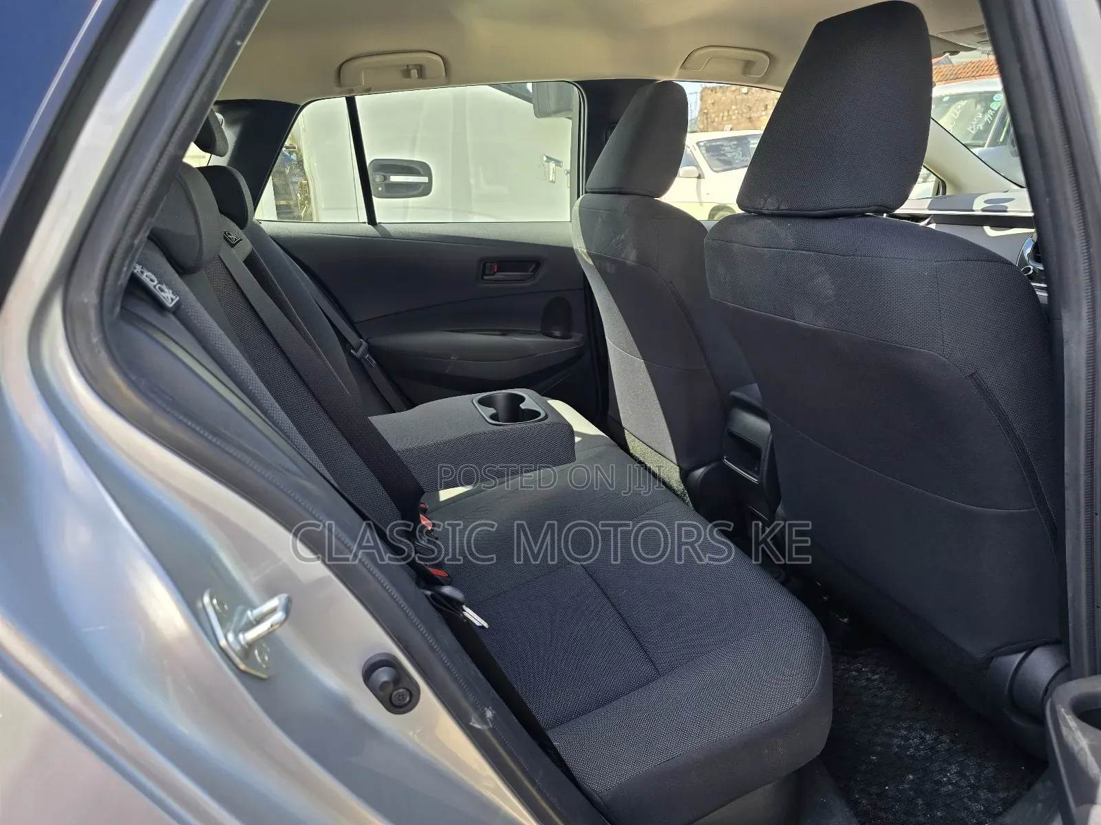 Toyota Corolla LE Eco (1.8L 4cyl 2A) 2019 Silver