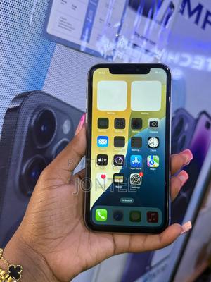 Apple iPhone 11 64 GB Purple - main view