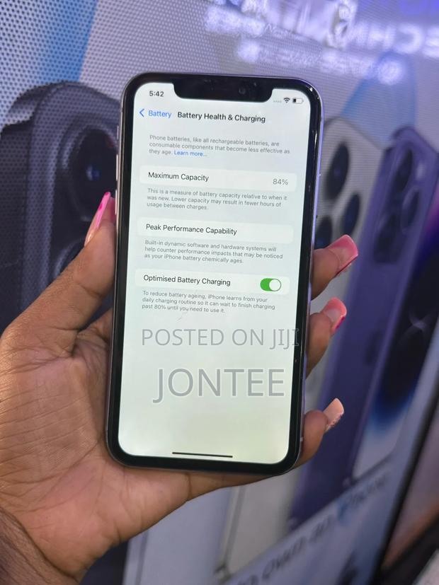 Apple iPhone 11 64 GB Purple - thumbnail 3