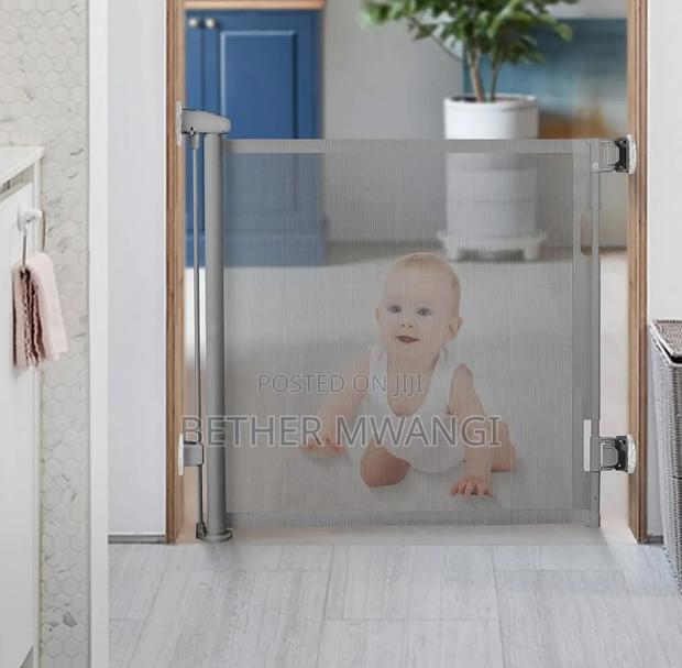 Retractable Baby Safety Gate in Kenya - thumbnail 3