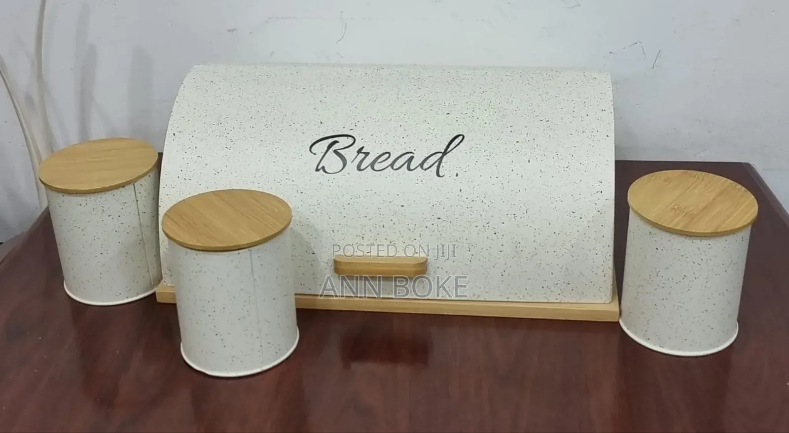 *New Arrival*
*Bamboo Base Semi Circular Flip Bread