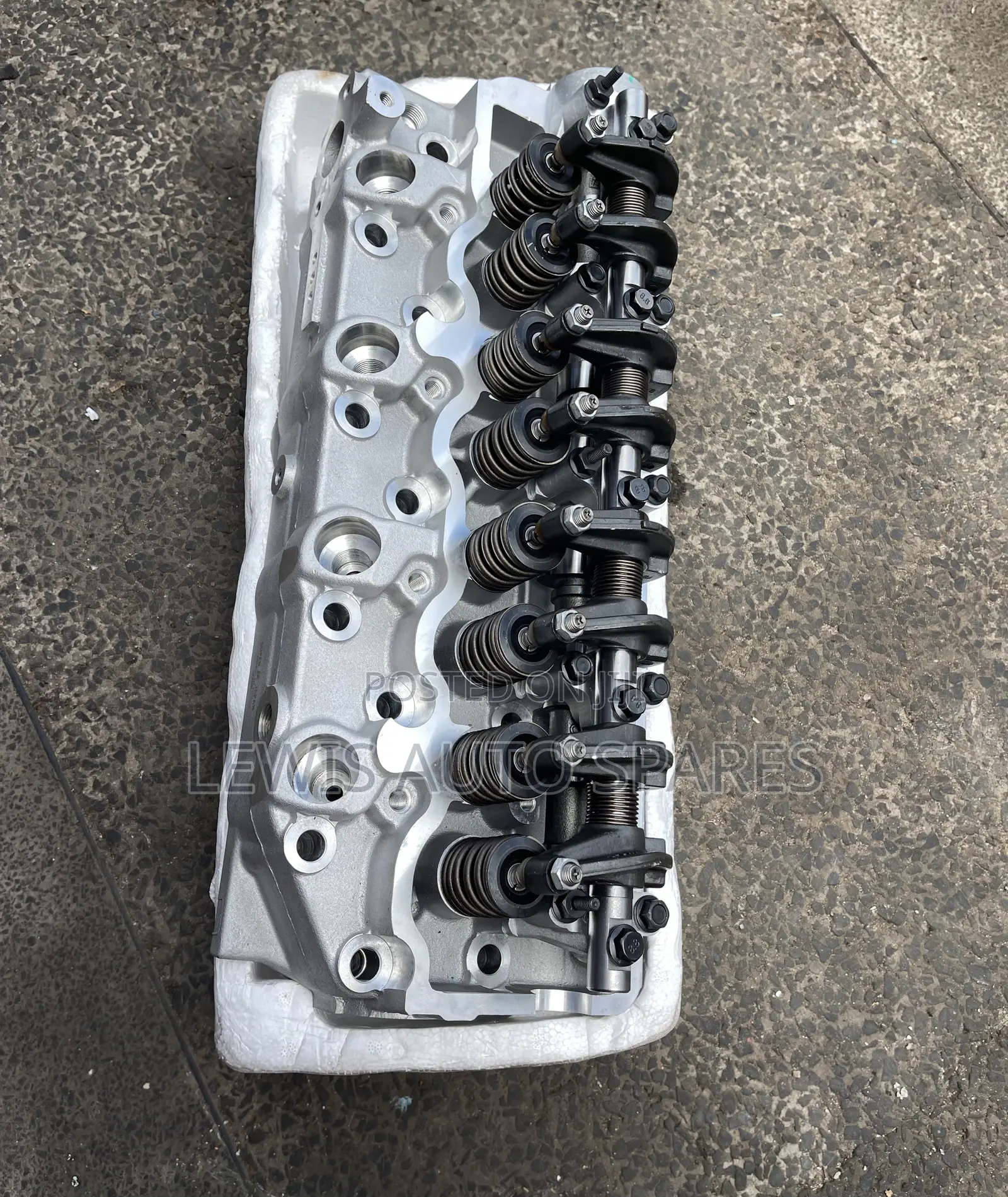 4d56 Cylinder Head Complete