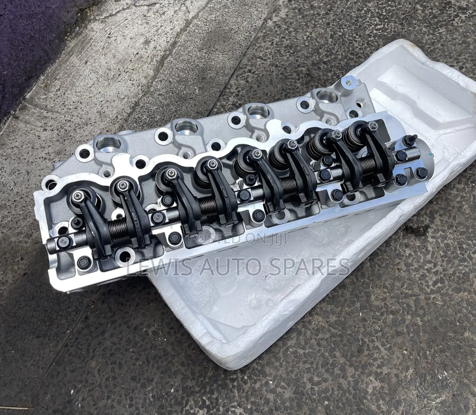4d56 Cylinder Head Complete