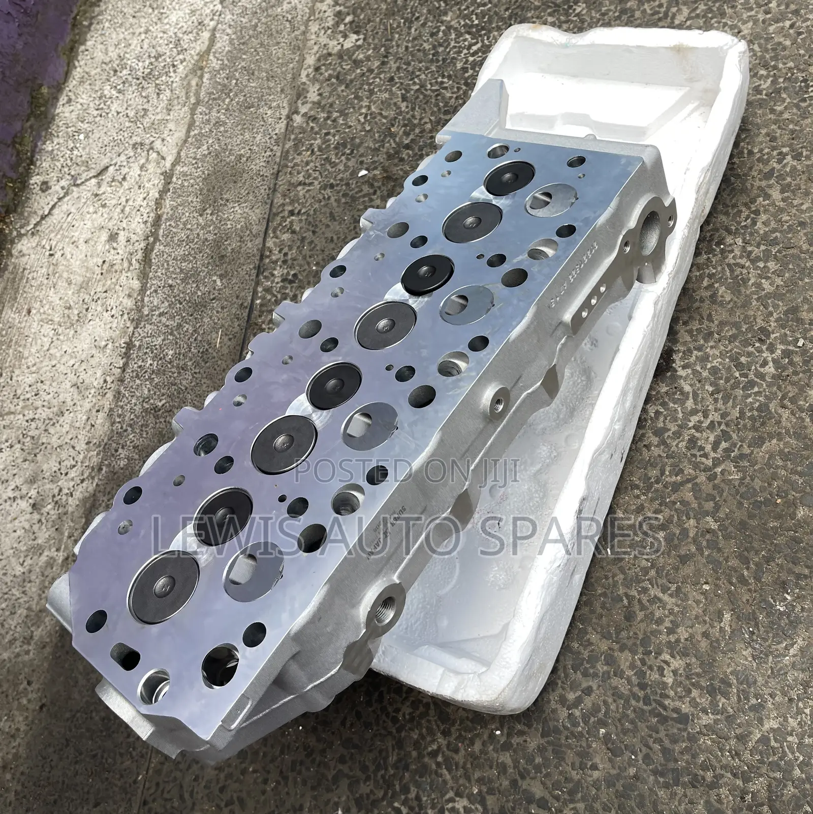 4d56 Cylinder Head Complete