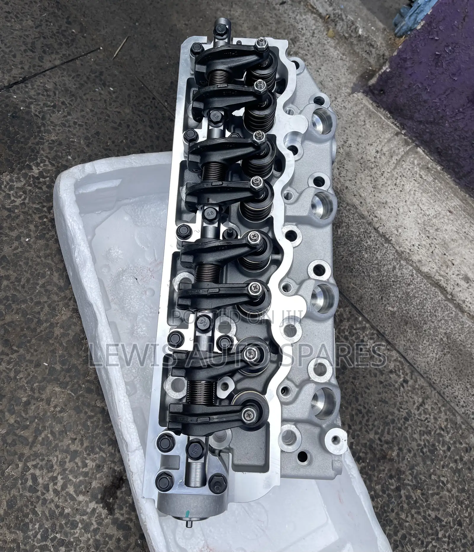 4d56 Cylinder Head Complete