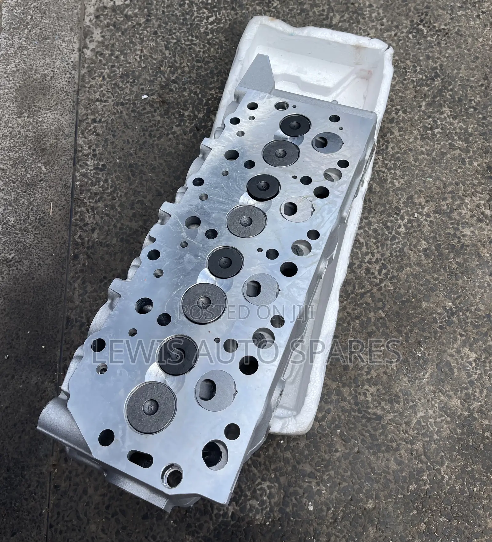 4d56 Cylinder Head Complete