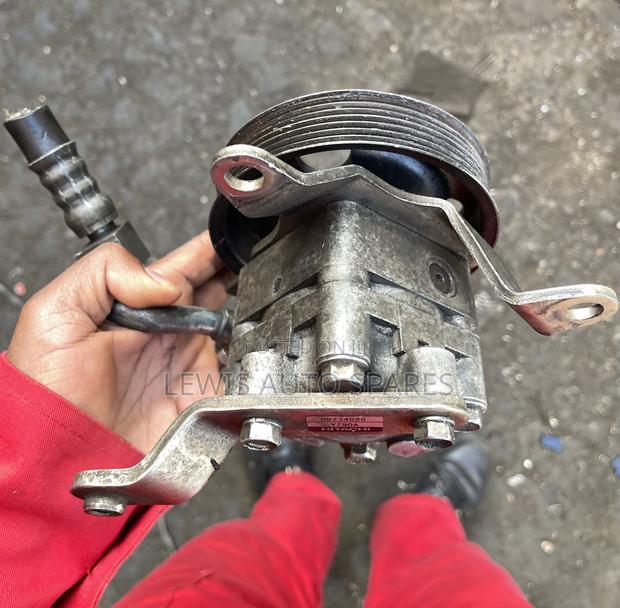 Qr20 Caravan Power Steering Pump - thumbnail 2
