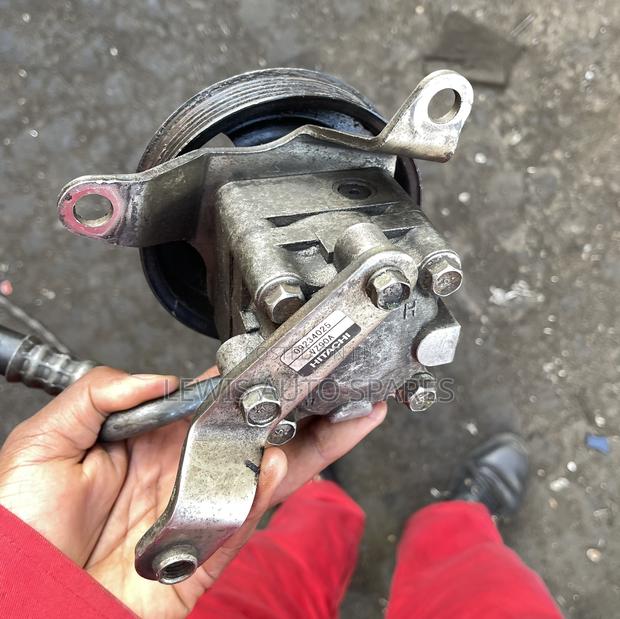 Qr20 Caravan Power Steering Pump - main view