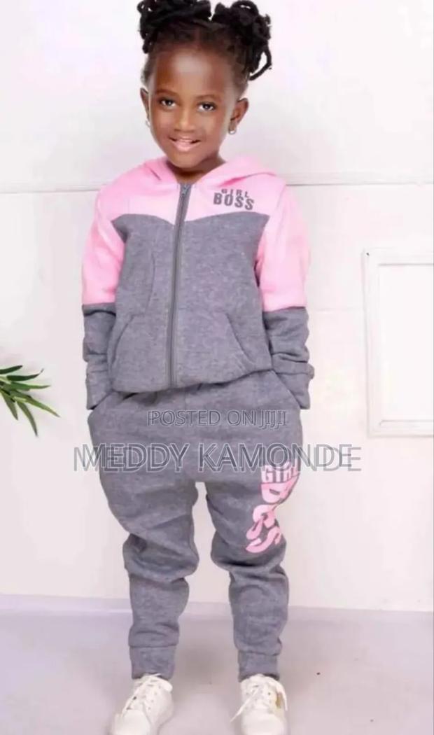 Unique Kids Tracksuit - thumbnail 3