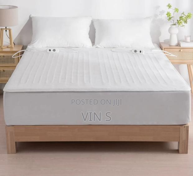 Electric Blanket* Elěctric Blankět< Elèctric Blankèt>