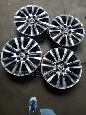 18 Inch Brand New Toyota Lexus Rims Set