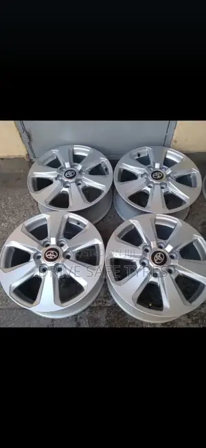 17 Inch Brand New Land Cruiser V8 Rims Set