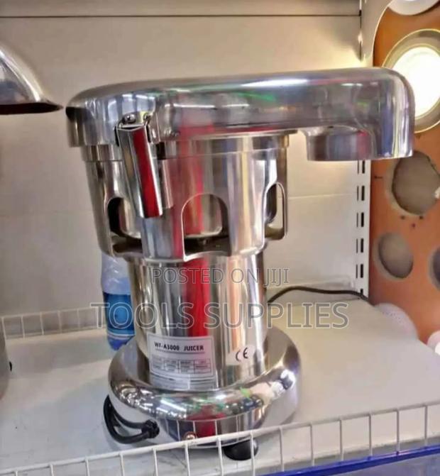 Commercial Juice Extractor Machine - main view