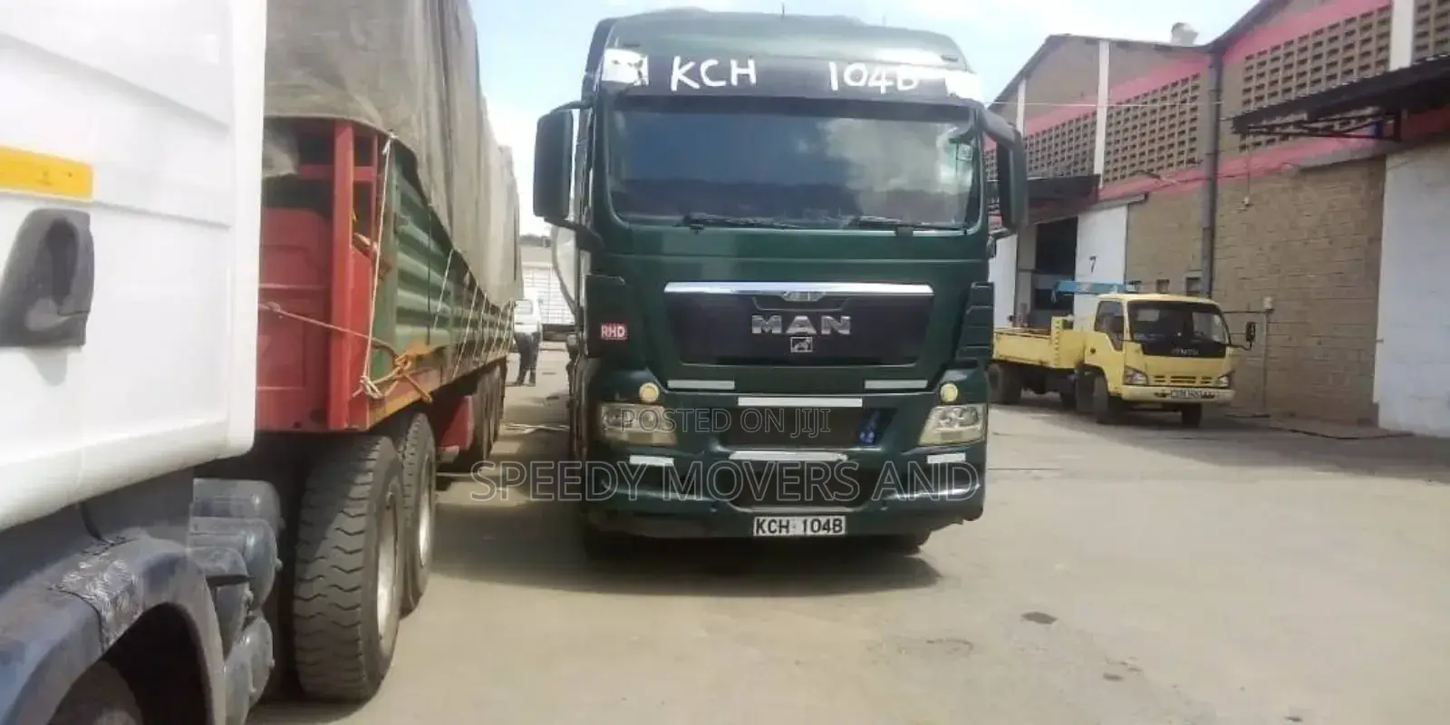 Box Body and Flatbed Trailers Available for Transport