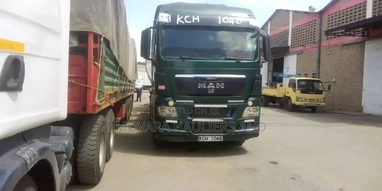 Box Body and Flatbed Trailers Available for Transport