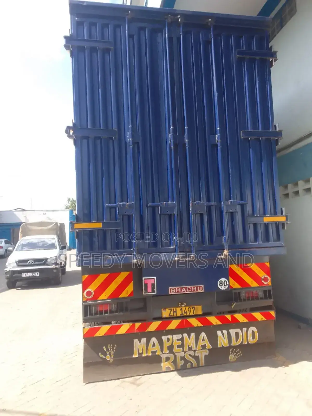 Box Body and Flatbed Trailers Available for Transport