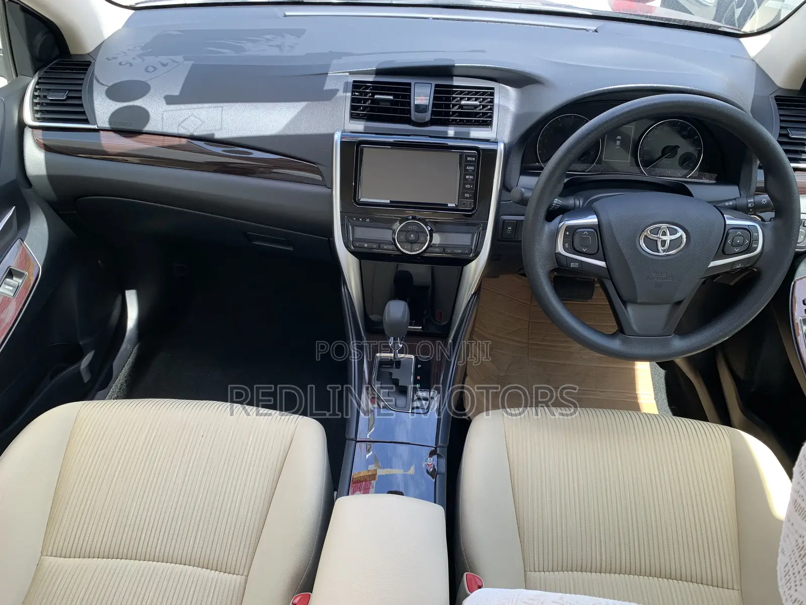 Toyota Premio 1.5 FWD 2018 Burgundy