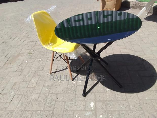 Black Round Dining Table
