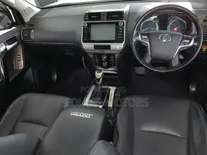 Toyota Land Cruiser Prado 2.8 2018 Off white