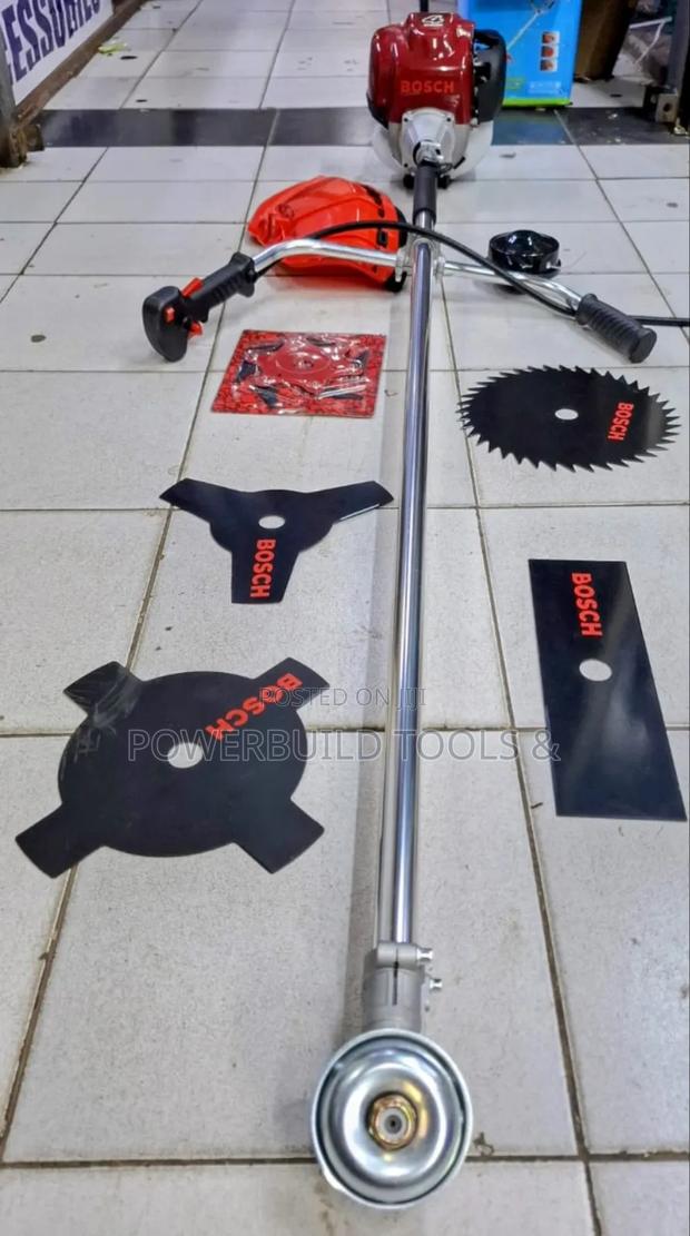 Bosch 4 Stroke Brushcutter With 8 Blades