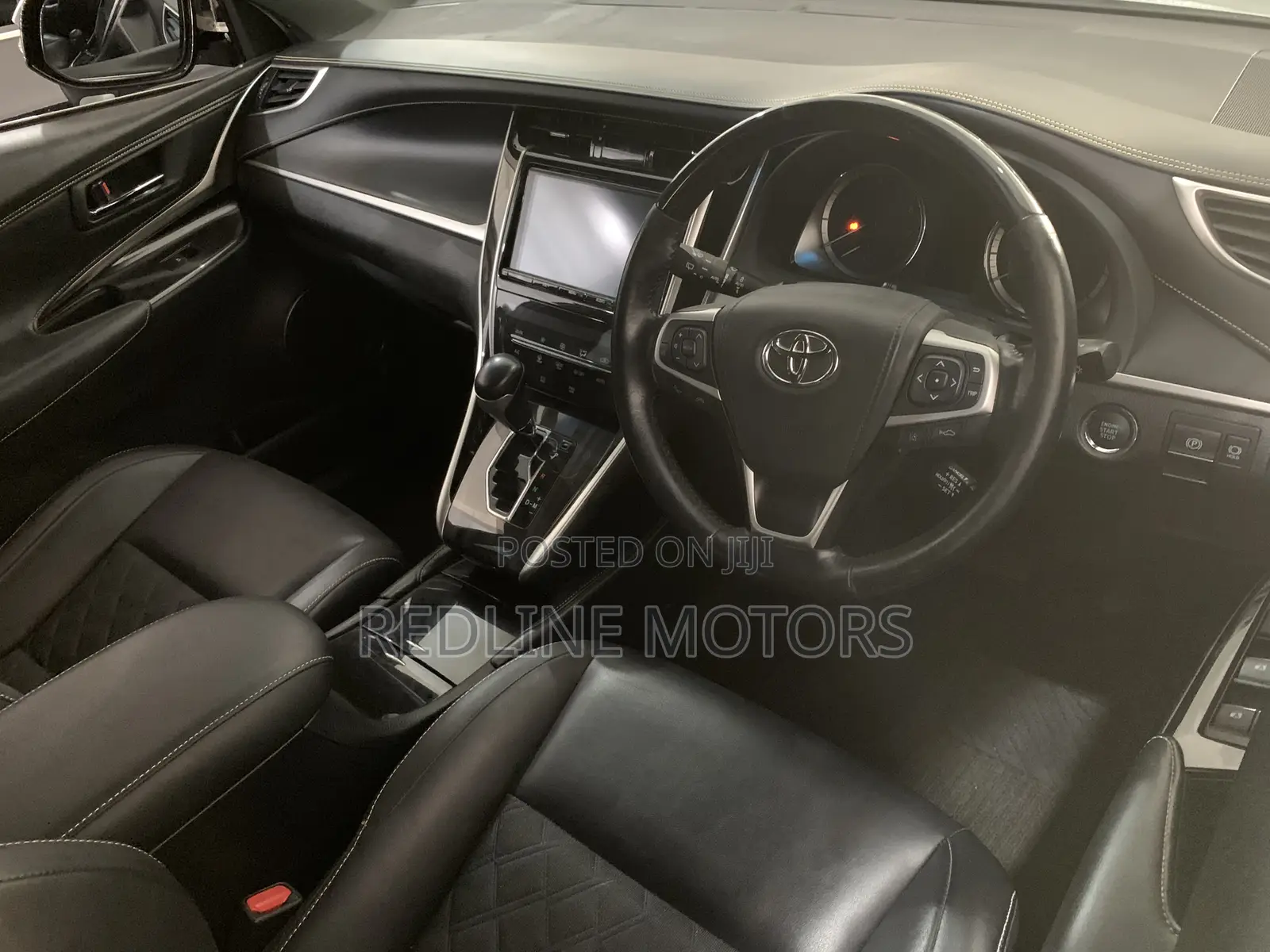Toyota Harrier 2.0 2018 Silver