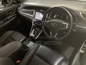 Toyota Harrier 2.0 2018 Silver