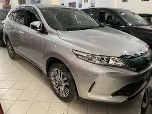 Toyota Harrier 2.0 2018 Silver